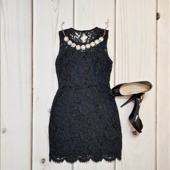 Banana Republic Dresses & Skirts - Banana Republic Navy Sheath Dress Lace Sleeveless